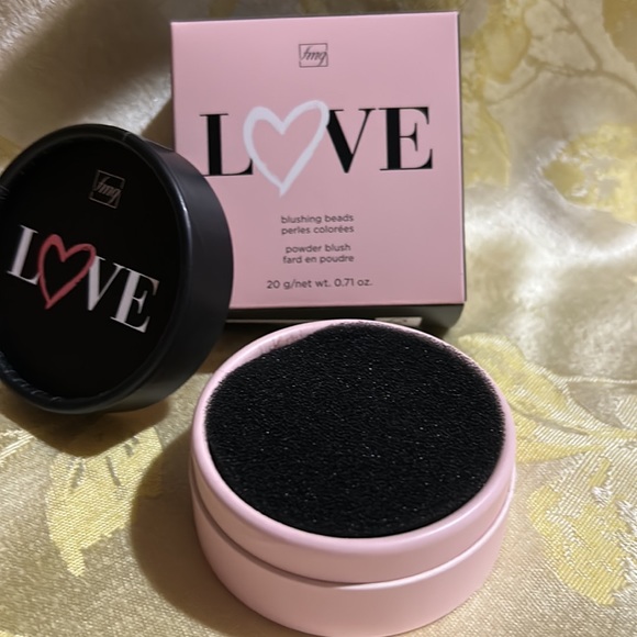 Avon Beauty Bundle ~ 3 pc set - Picture 6 of 8